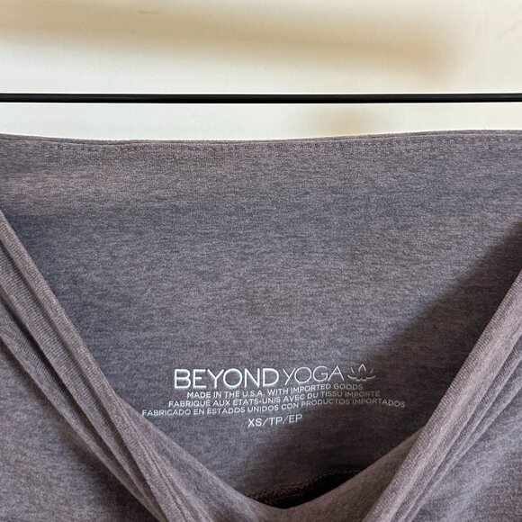 BEYOND YOGA Caught in the Midi High Waist Leggings in Soft Umber Size X-Small - Picture 5 of 10